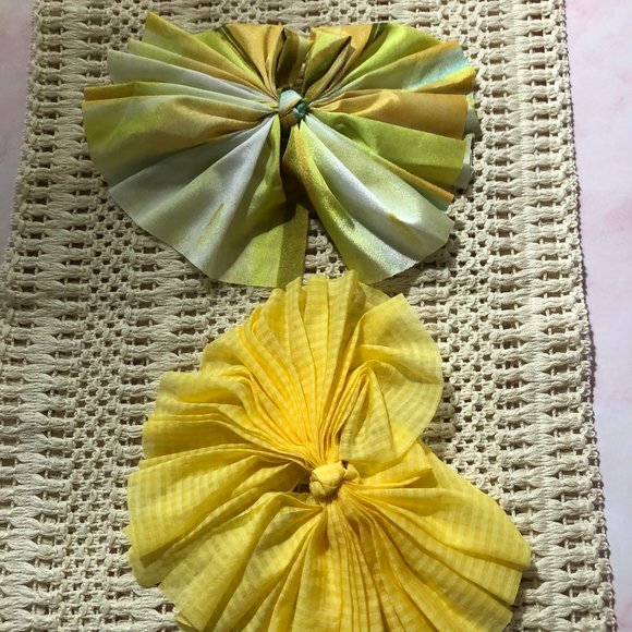 FREE Shipping! Striped Fan Bow Barrette Set Size:  5"L, 3"W - Picture 3 of 16
